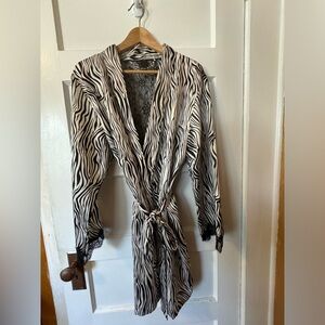 Frederick’s of Hollywood zebra print lacy back robe Large